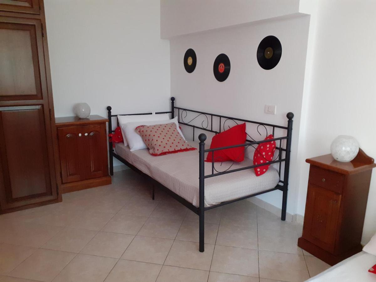 فيلاّسيمِيوس B&B Marzo '51 المظهر الخارجي الصورة